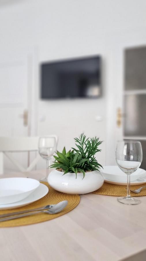 Finnem Rentals Zikova Praha Exteriér fotografie