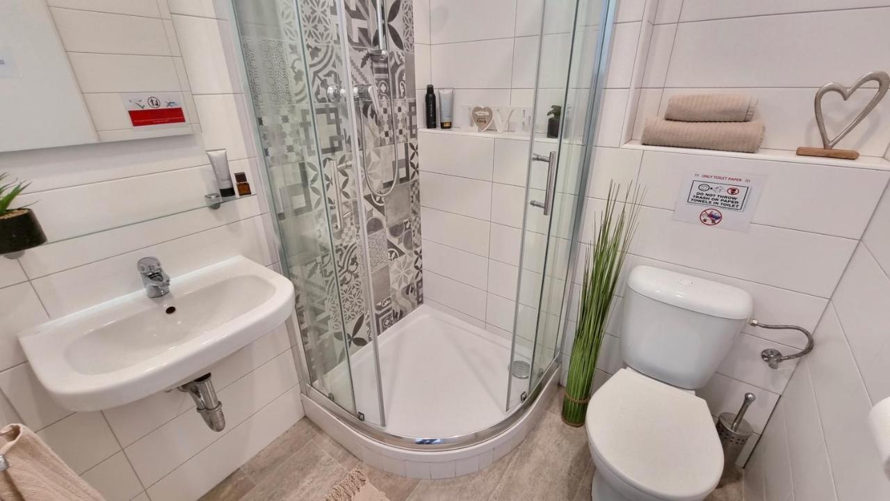 Finnem Rentals Zikova Praha Exteriér fotografie